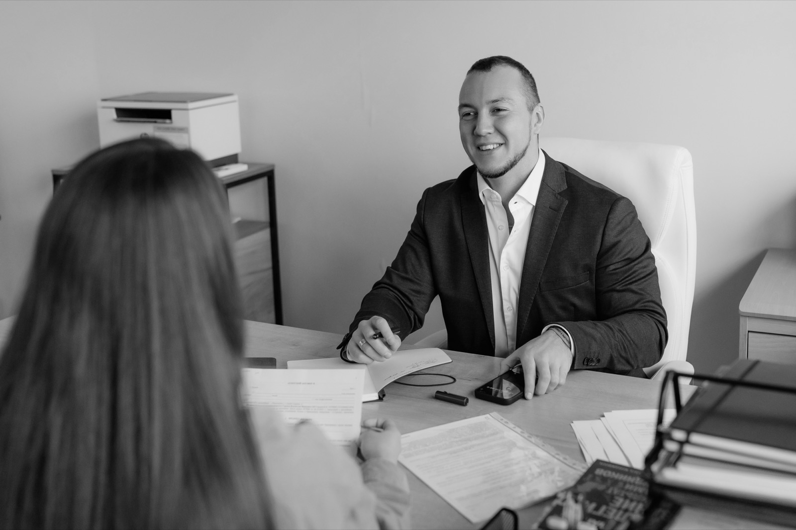 Консультация клиента в офисе